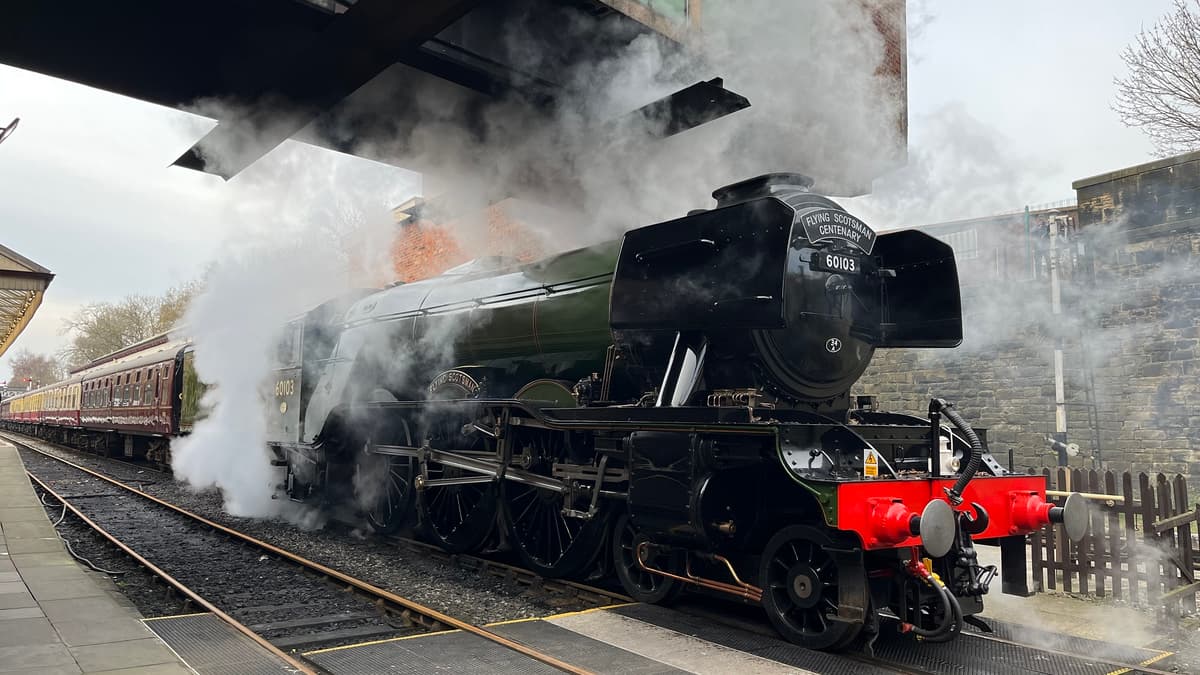 New Saltash bridge rail webcam goes live in time for Flying Scotsman